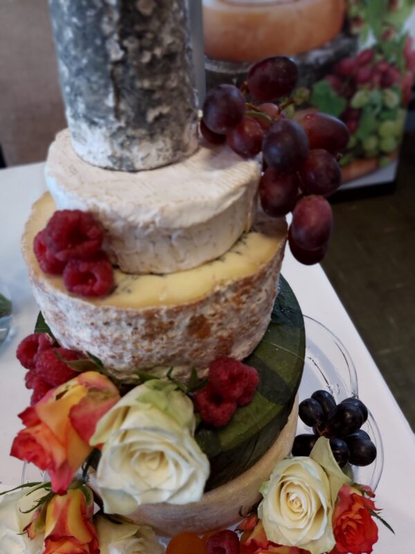 Local Spring Wedding Cake