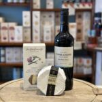 British Twist. Wine, Cheese & Crackers Gift